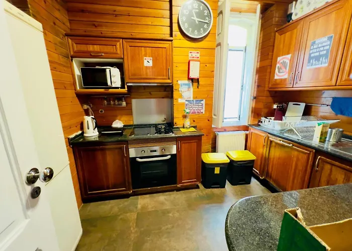 White House Albergue