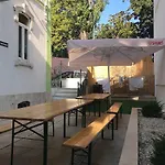 White House Hostel