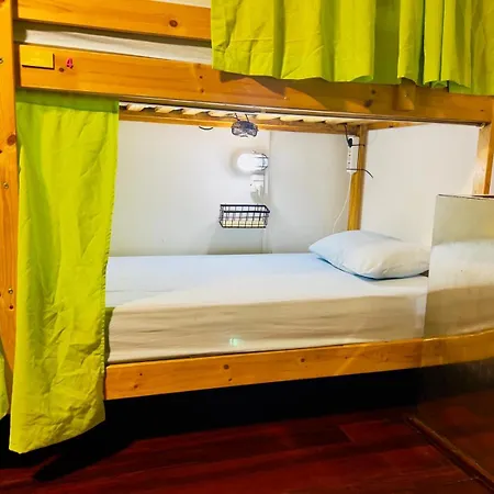 Albergue White House *