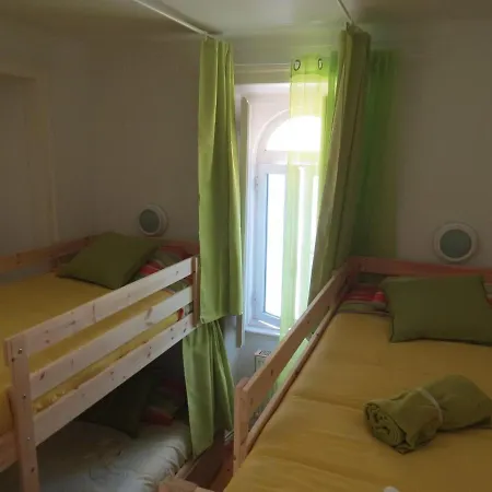 White House * リスボン