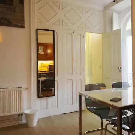 White House ホステル