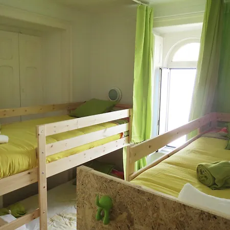 White House * リスボン