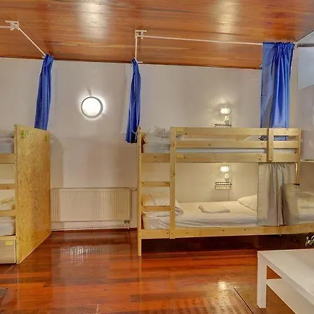 White House ホステル *