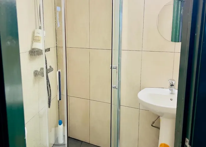 بيت شباب White House