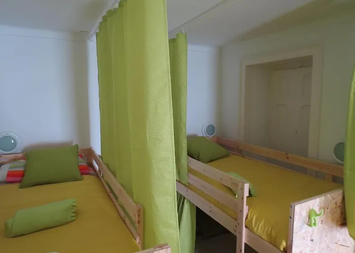 Hostel White House *