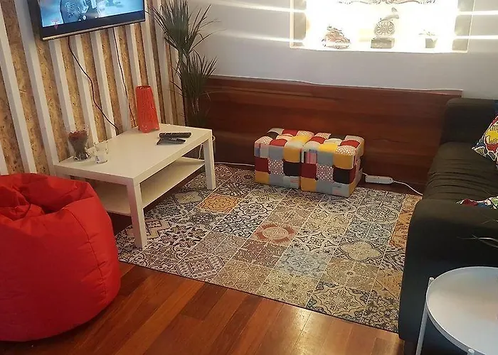 Hostel White House *