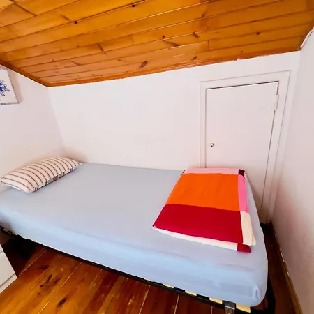 Vandrarhem White House *