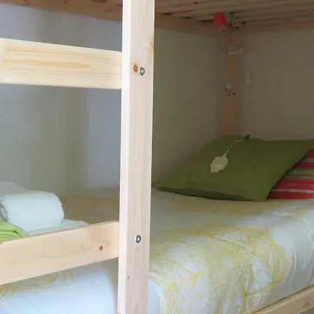 White House Vandrarhem *