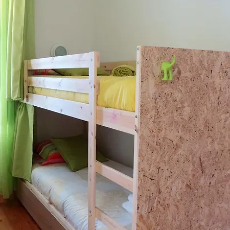 White House Vandrarhem